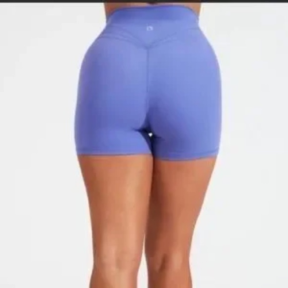 Buff bunny 4in shorts